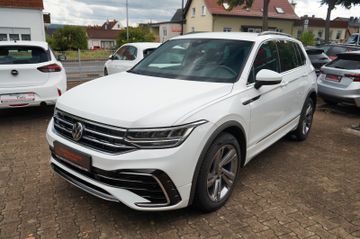 Gebrauchtwagen Volkswagen Tiguan Tiguan R-Line *SHZ*AHK*RFK*ACC* in Höxter